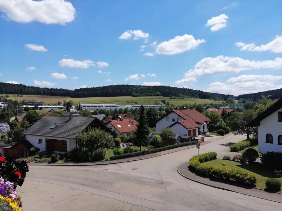 Moderne Ferienwohnung - Neu Renoviert - Ruhige Lage Waldachtal Exterior foto