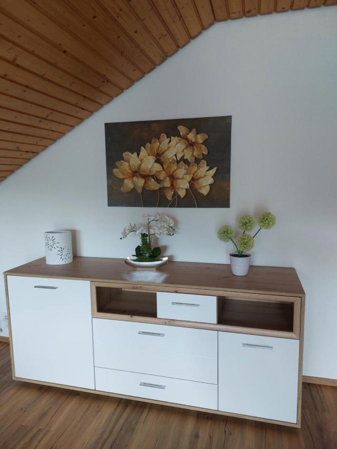 Moderne Ferienwohnung - Neu Renoviert - Ruhige Lage Waldachtal Exterior foto